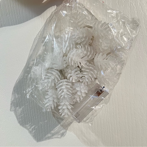 🆕Christmas pine cone decoration LED string lights 6m 40 bulbs - Picture 9 of 10